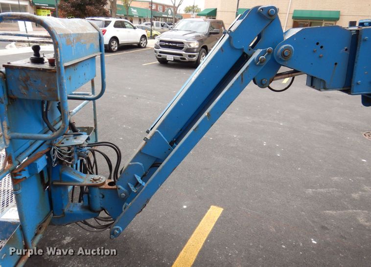 image for item JL9880 2008 Genie S-85  boom lift