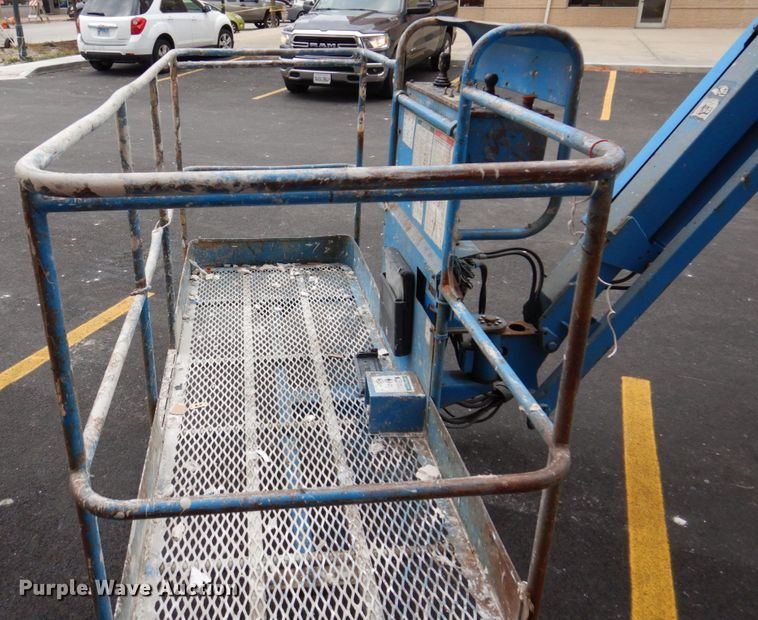 image for item JL9880 2008 Genie S-85  boom lift