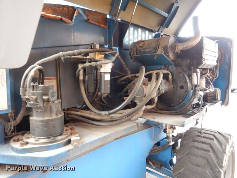 image for item JL9880 2008 Genie S-85  boom lift