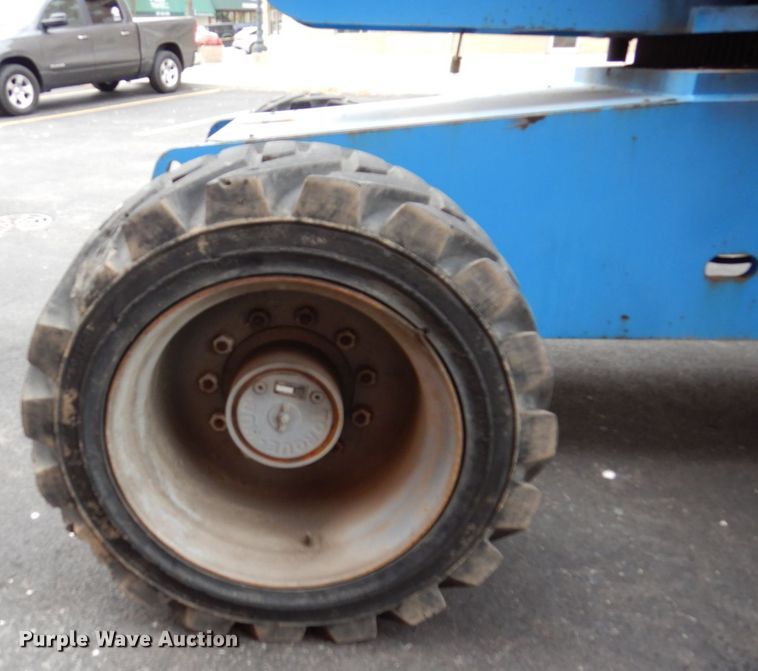 image for item JL9880 2008 Genie S-85  boom lift