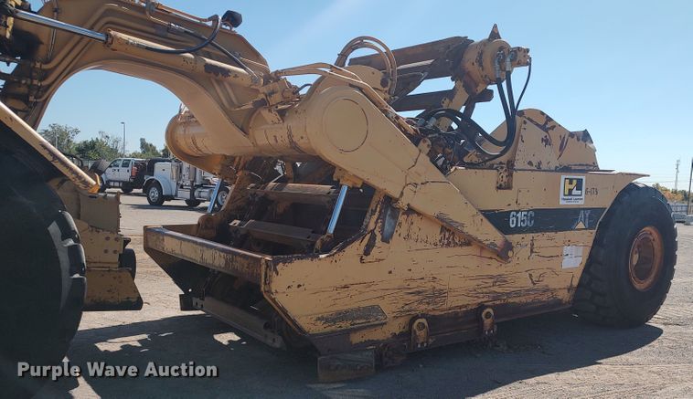 image for item JR9401 1996 Caterpillar 615C Series II  elevating scraper