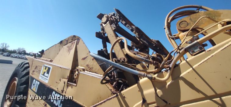 image for item JR9401 1996 Caterpillar 615C Series II  elevating scraper