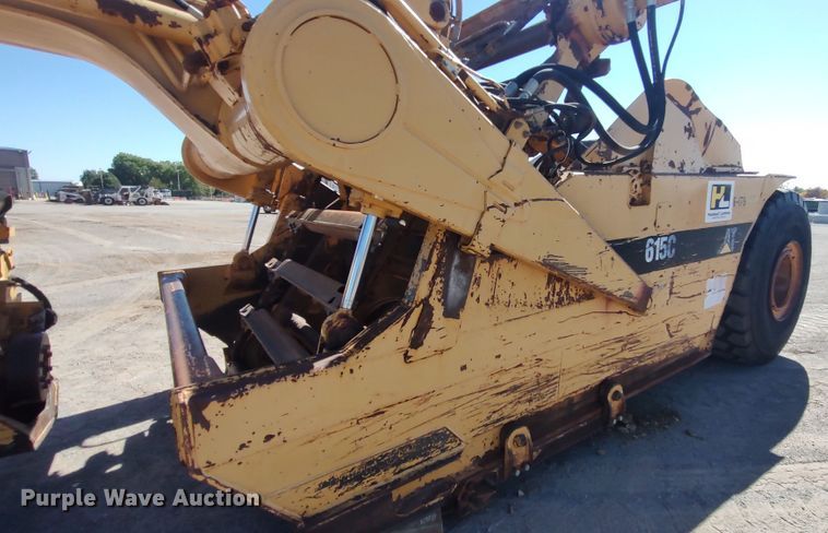 image for item JR9401 1996 Caterpillar 615C Series II  elevating scraper