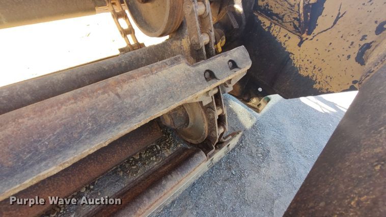 image for item JR9401 1996 Caterpillar 615C Series II  elevating scraper