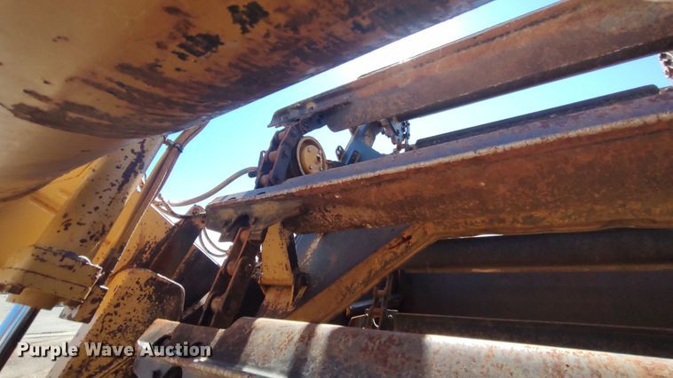 image for item JR9401 1996 Caterpillar 615C Series II  elevating scraper