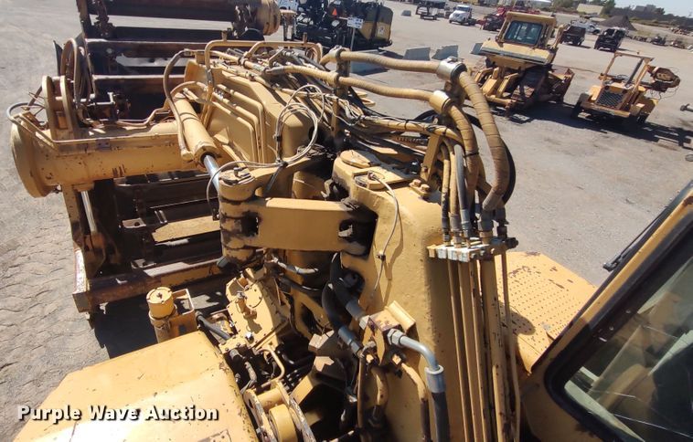 image for item JR9401 1996 Caterpillar 615C Series II  elevating scraper