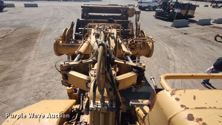 image for item JR9401 1996 Caterpillar 615C Series II  elevating scraper