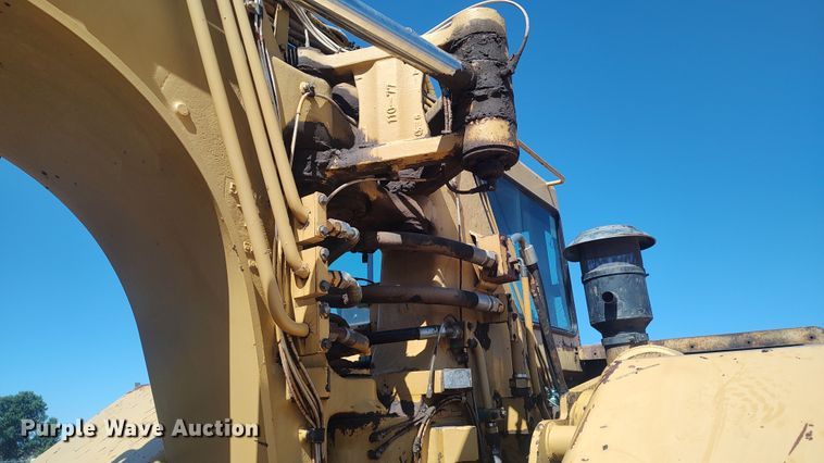 image for item JR9401 1996 Caterpillar 615C Series II  elevating scraper