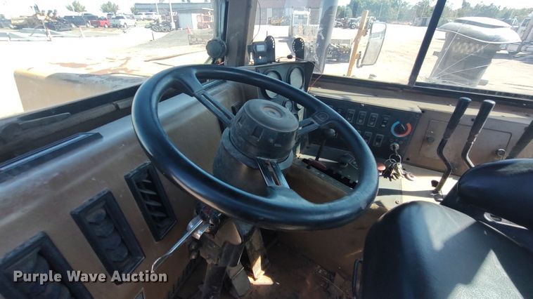 image for item JR9401 1996 Caterpillar 615C Series II  elevating scraper