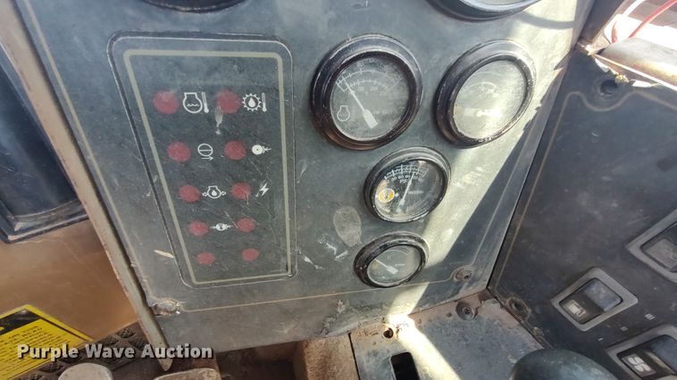 image for item JR9401 1996 Caterpillar 615C Series II  elevating scraper