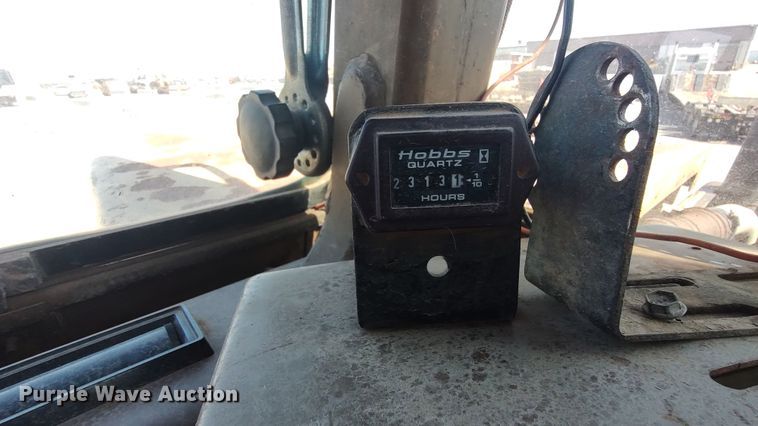 image for item JR9401 1996 Caterpillar 615C Series II  elevating scraper