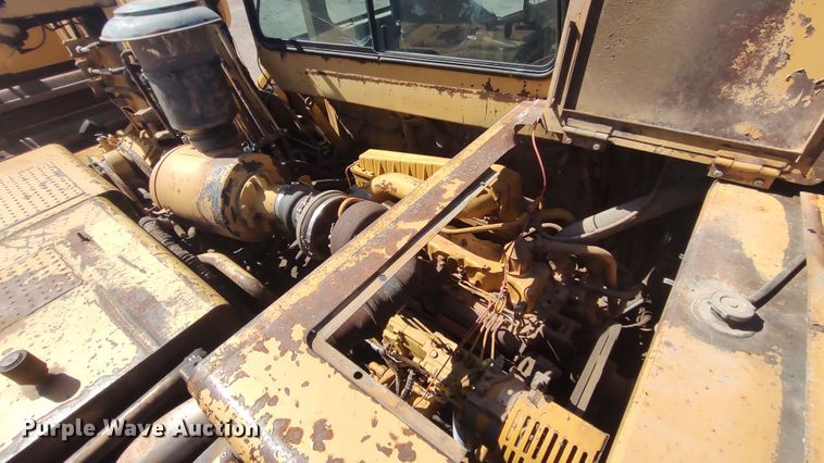 image for item JR9401 1996 Caterpillar 615C Series II  elevating scraper