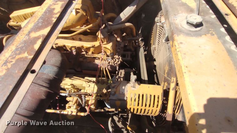 image for item JR9401 1996 Caterpillar 615C Series II  elevating scraper