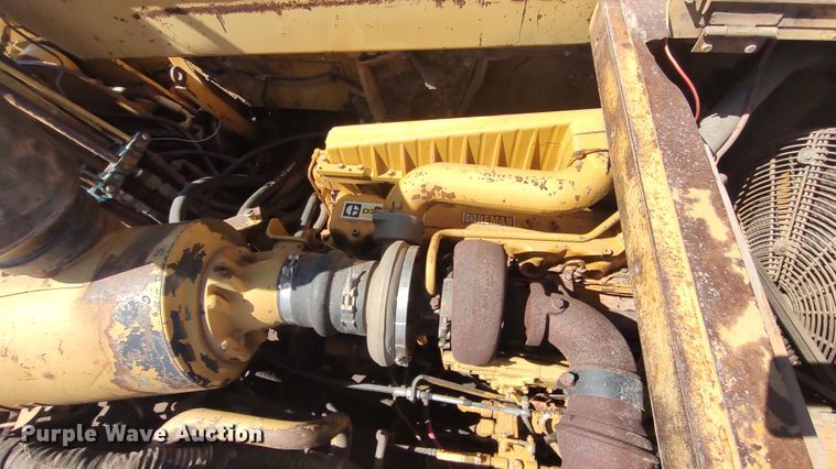 image for item JR9401 1996 Caterpillar 615C Series II  elevating scraper