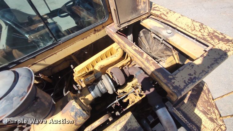 image for item JR9401 1996 Caterpillar 615C Series II  elevating scraper