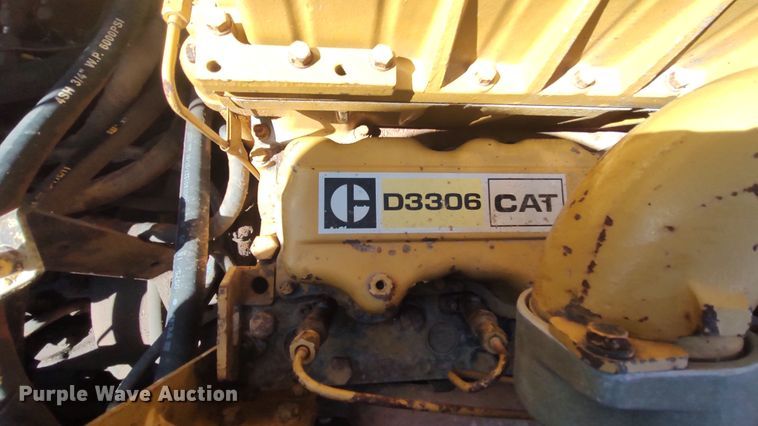 image for item JR9401 1996 Caterpillar 615C Series II  elevating scraper