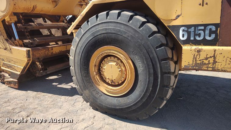 image for item JR9401 1996 Caterpillar 615C Series II  elevating scraper