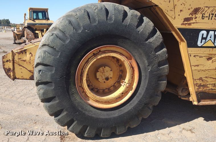 image for item JR9401 1996 Caterpillar 615C Series II  elevating scraper