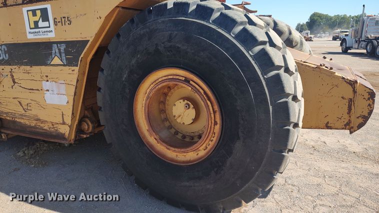 image for item JR9401 1996 Caterpillar 615C Series II  elevating scraper