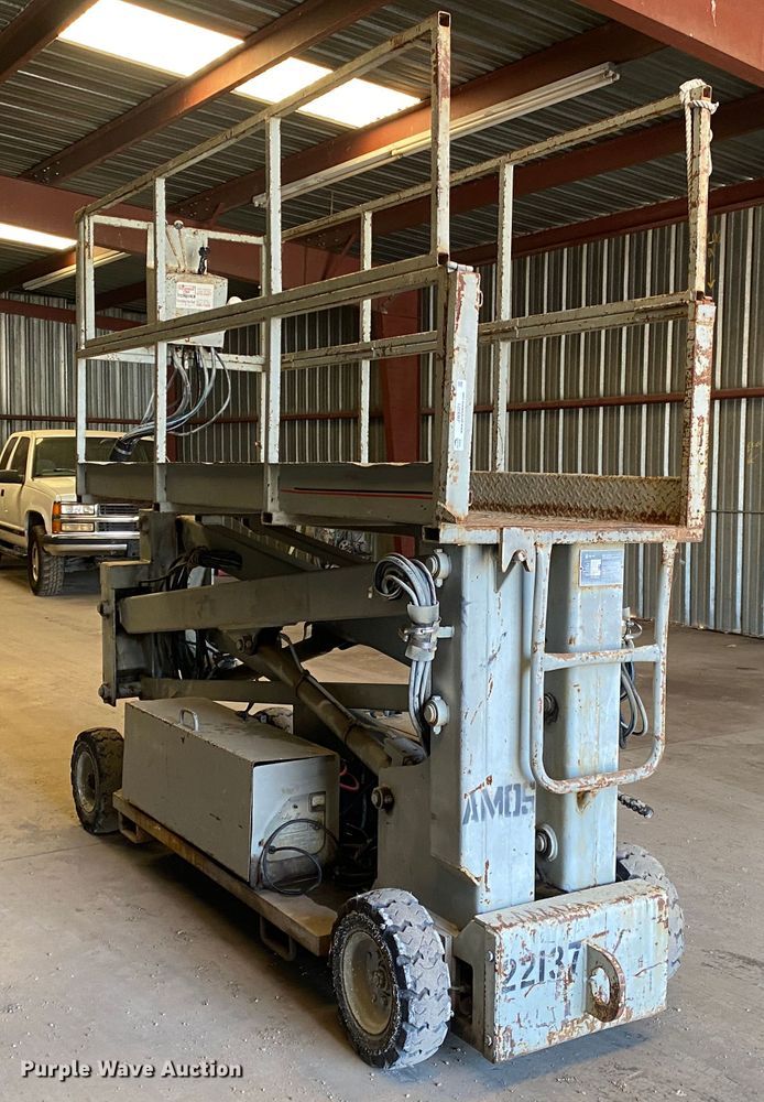 image for item JW9371 Sky Witch 2234E  scissor lift