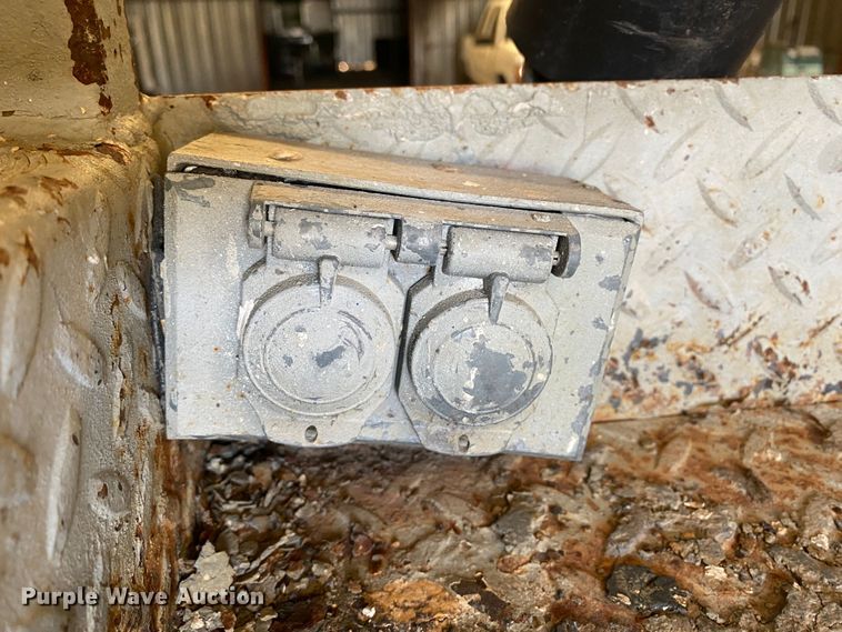 image for item JW9371 Sky Witch 2234E  scissor lift