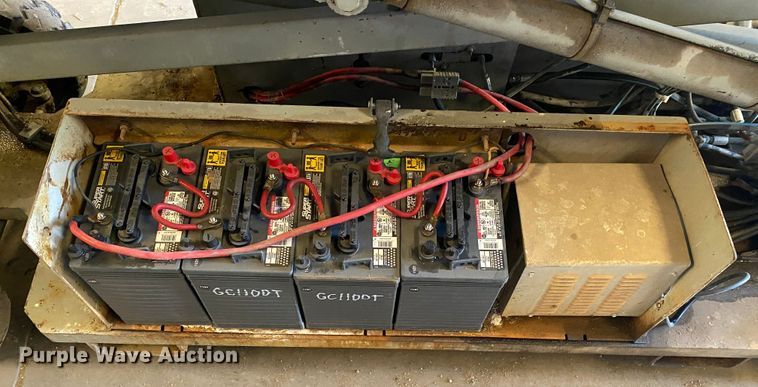 image for item JW9371 Sky Witch 2234E  scissor lift