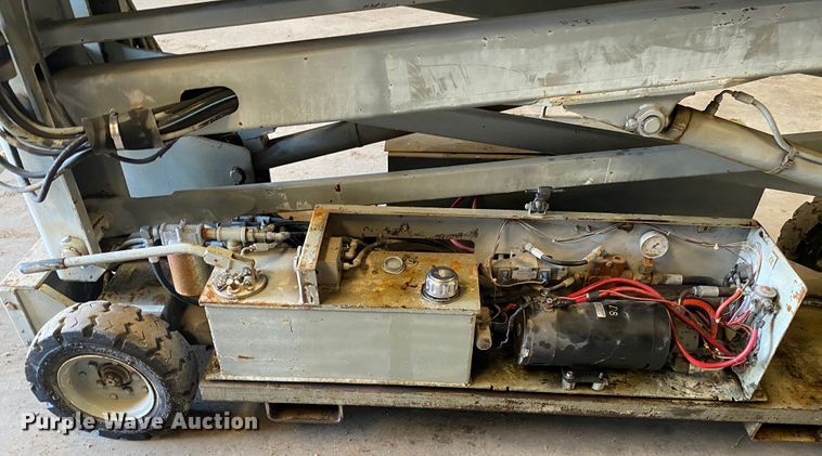 image for item JW9371 Sky Witch 2234E  scissor lift