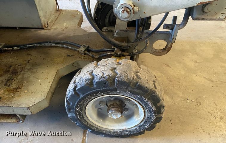 image for item JW9371 Sky Witch 2234E  scissor lift