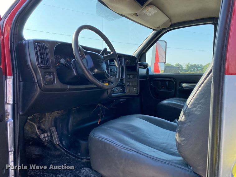 image for item JW9418 2008 Chevrolet C5500  utility / service truck