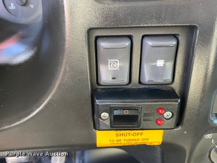 image for item JW9418 2008 Chevrolet C5500  utility / service truck