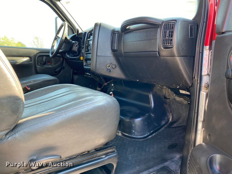 image for item JW9418 2008 Chevrolet C5500  utility / service truck