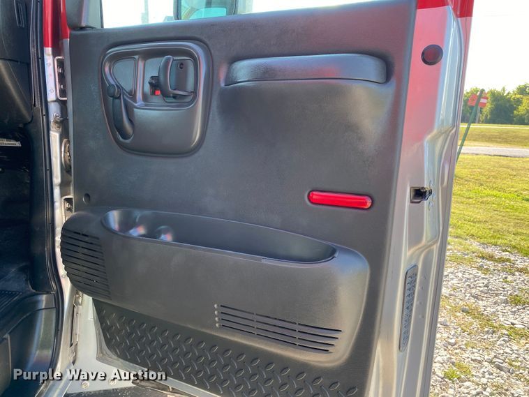 image for item JW9418 2008 Chevrolet C5500  utility / service truck