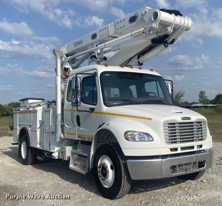 image for item JW9424 2010 Freightliner Business Class M2  bucket truck