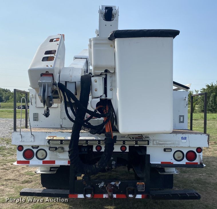image for item JW9424 2010 Freightliner Business Class M2  bucket truck