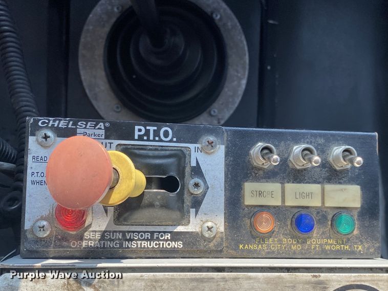 image for item JW9424 2010 Freightliner Business Class M2  bucket truck