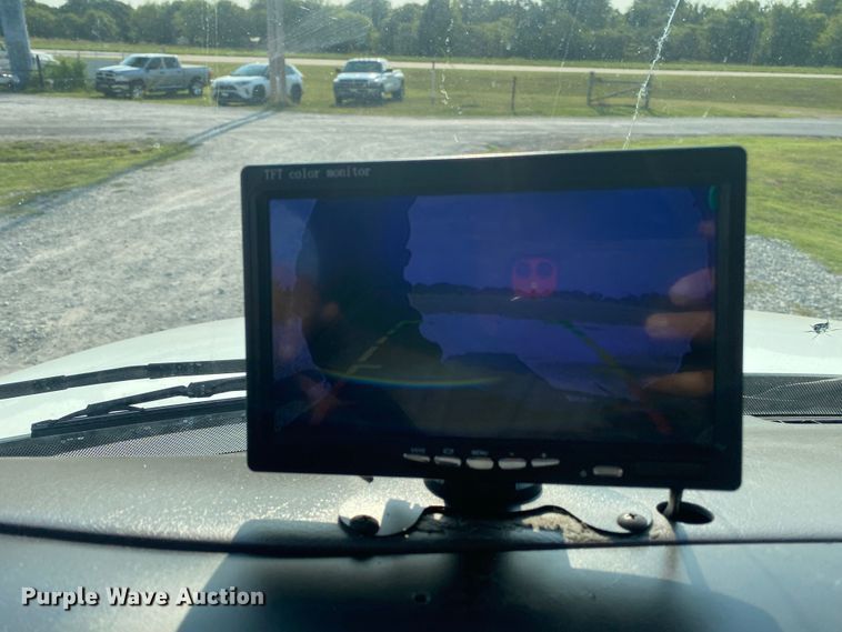 image for item JW9424 2010 Freightliner Business Class M2  bucket truck