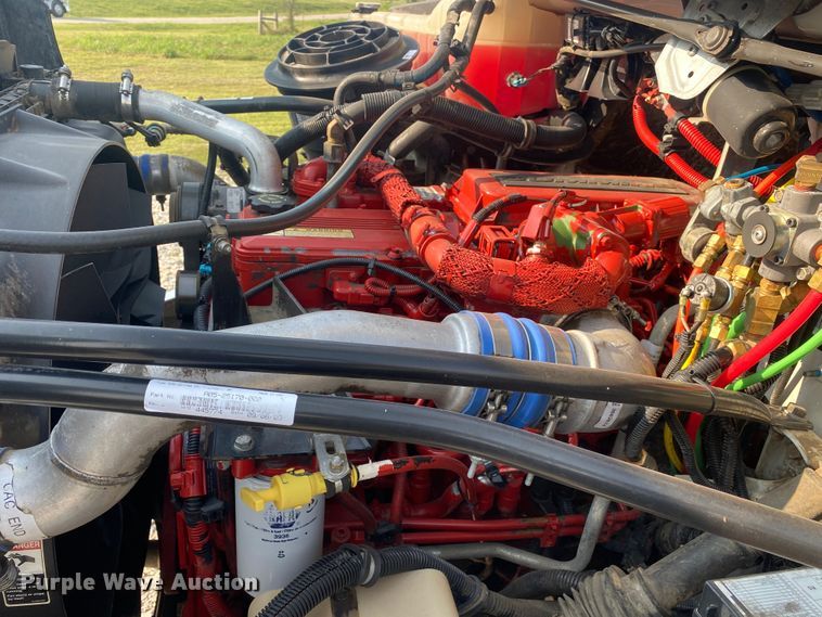 image for item JW9424 2010 Freightliner Business Class M2  bucket truck