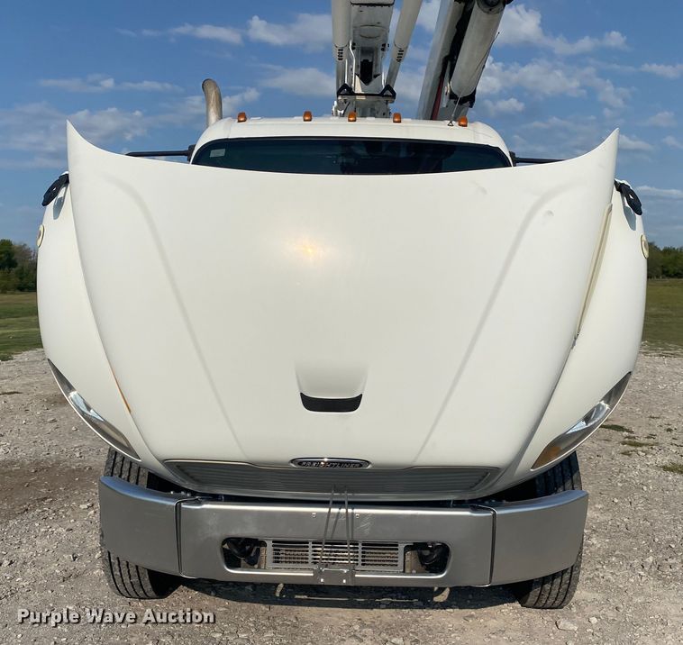 image for item JW9424 2010 Freightliner Business Class M2  bucket truck