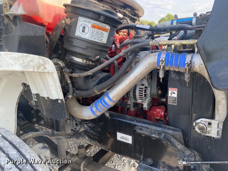 image for item JW9424 2010 Freightliner Business Class M2  bucket truck