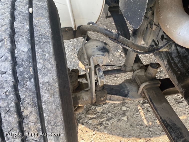 image for item JW9424 2010 Freightliner Business Class M2  bucket truck