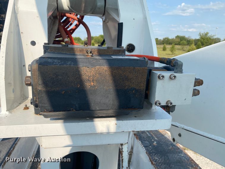 image for item JW9424 2010 Freightliner Business Class M2  bucket truck