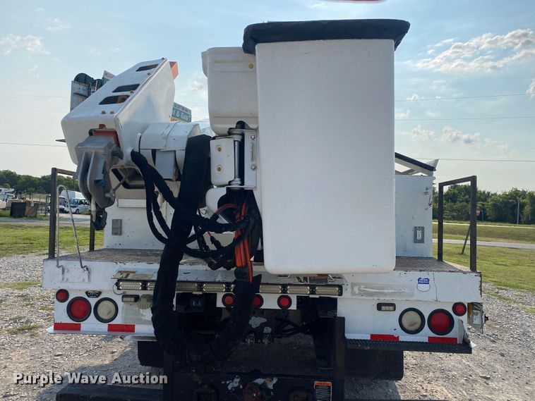 image for item JW9424 2010 Freightliner Business Class M2  bucket truck