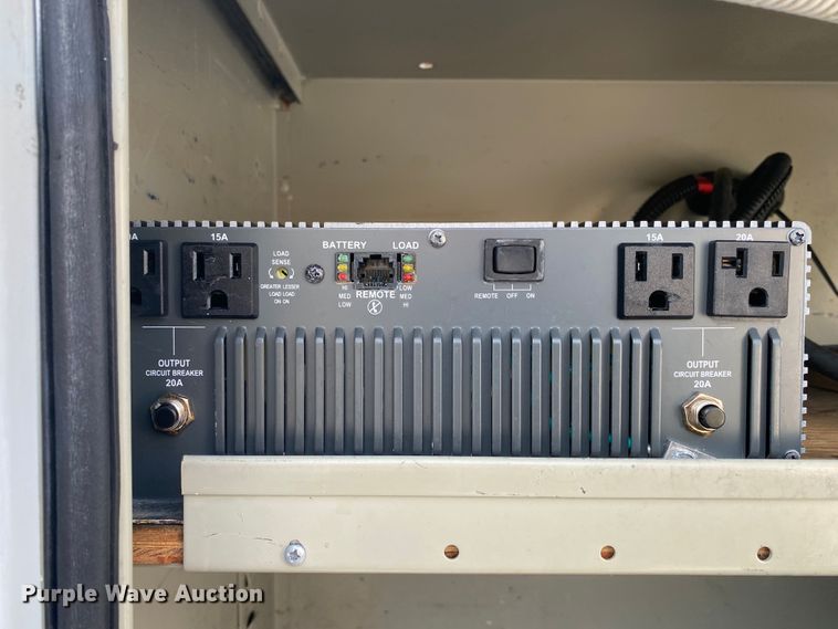 image for item JW9424 2010 Freightliner Business Class M2  bucket truck