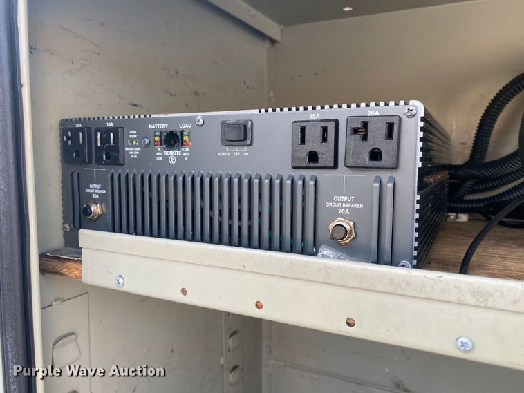 image for item JW9424 2010 Freightliner Business Class M2  bucket truck