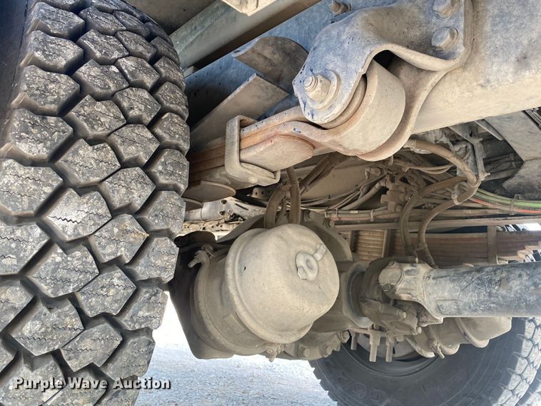 image for item JW9424 2010 Freightliner Business Class M2  bucket truck