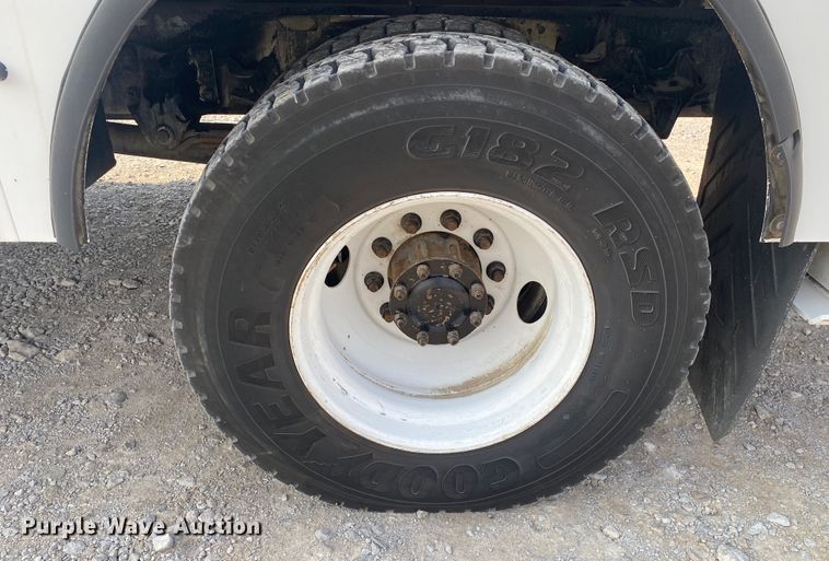 image for item JW9424 2010 Freightliner Business Class M2  bucket truck