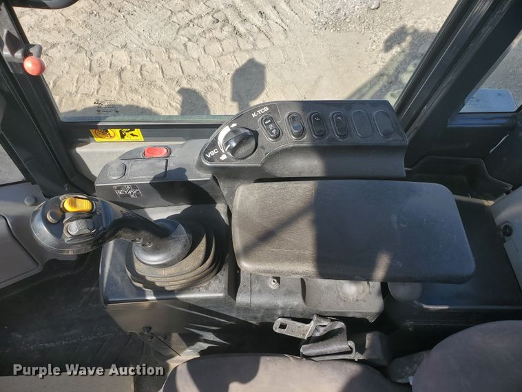 image for item JX9099 2014 Komatsu WA270-7  wheel loader