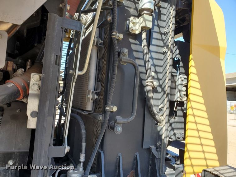 image for item JX9099 2014 Komatsu WA270-7  wheel loader