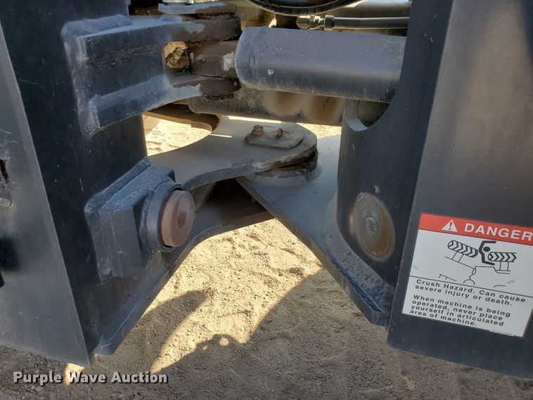 image for item JX9099 2014 Komatsu WA270-7  wheel loader