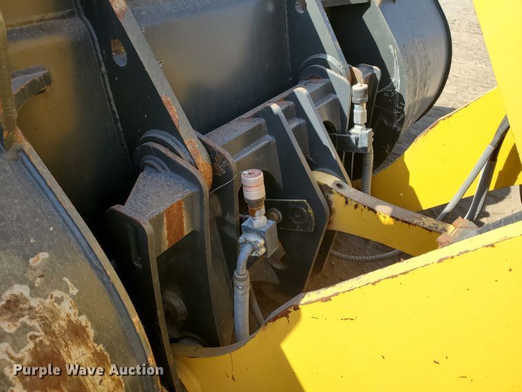 image for item JX9099 2014 Komatsu WA270-7  wheel loader